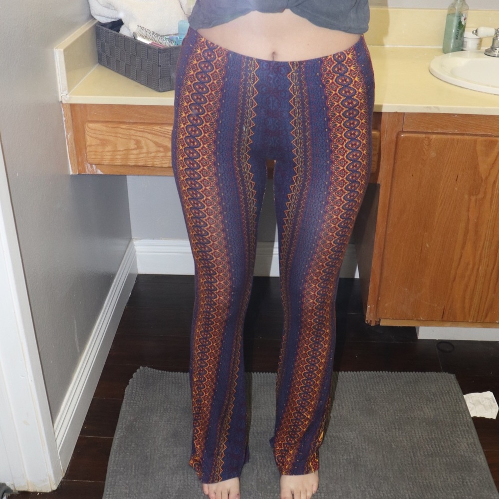 Pattern flare pants